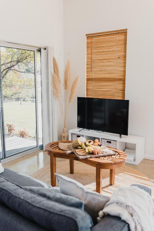 S T U D I O 22 Peaceful Retreat With Garden Views Apartment Порт Линкълн Екстериор снимка